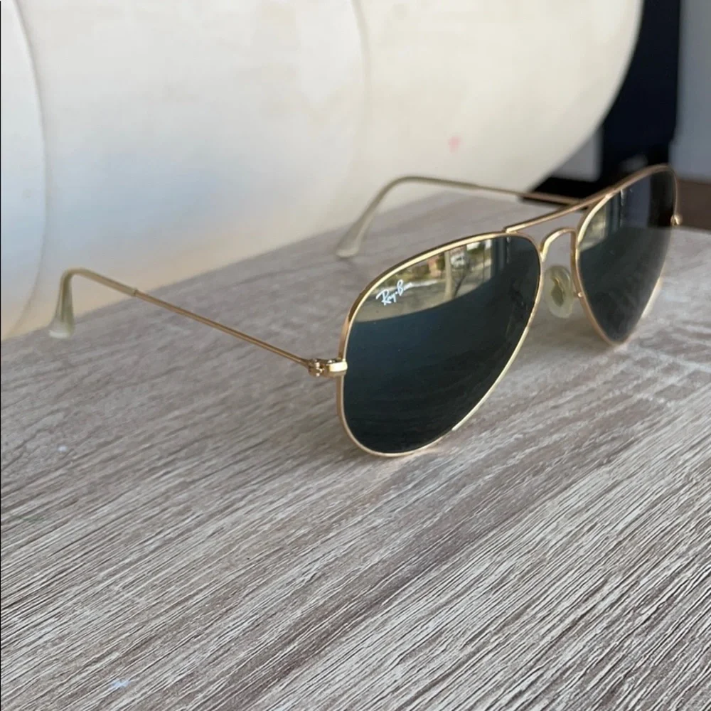 Ray-Ban Gold Frame Black Lens Aviator Sunglasses - Picture 5 of 11